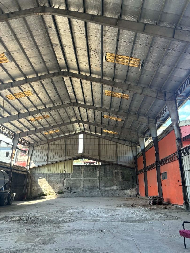 Warehouse for Lease in Taytay Rizal (Category: Commercial) located in Pasig City. Submitted by jeanette_09053513548 (Listing ID 1436611546, Image 1). Description: 3,547 sqm lot w/ warehouse located in Ortigas Avenue extension, Taytay Rizal. Ideal for Distribution hub, logistics, storage, parking space, etc. Price per sqm is 400 pesos negotiable.