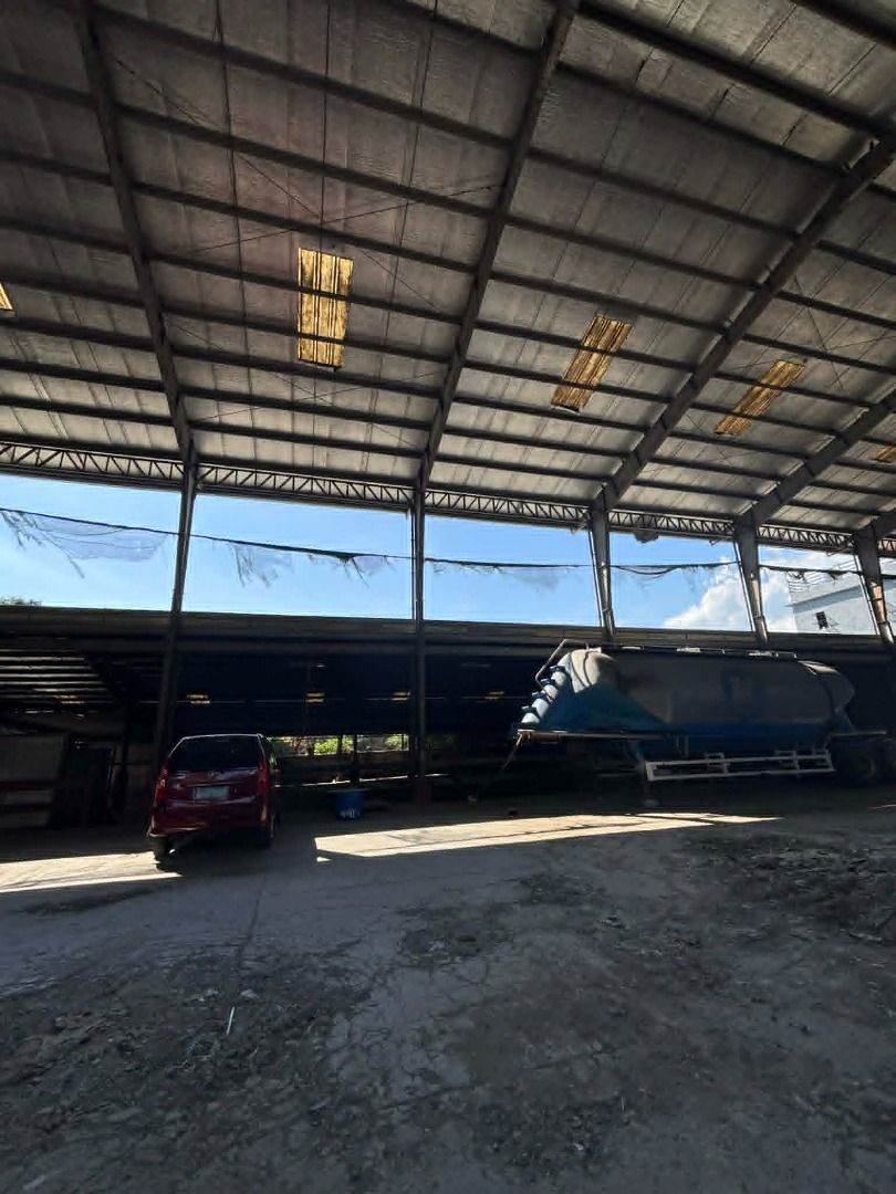 Warehouse for Lease in Taytay Rizal (Category: Commercial) located in Pasig City. Submitted by jeanette_09053513548 (Listing ID 1436611546, Image 2). Description: 3,547 sqm lot w/ warehouse located in Ortigas Avenue extension, Taytay Rizal. Ideal for Distribution hub, logistics, storage, parking space, etc. Price per sqm is 400 pesos negotiable.