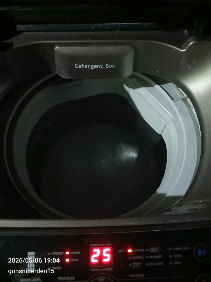 Whirlpool Top Load Washing Machine LSPT80GP 7.5kg (Category: Washing Machines and Dryers) located in Las Pinas. Submitted by danegilalfonso3 (Listing ID 1436595622, Image 3). Description: - Whirlpool Top Load Washing Machine - 7.5kg Capacity - Digital Display - Convenient Detergent Box - Multiple Wash Cycle Options - Dark Color - Model: LSPT80GP.