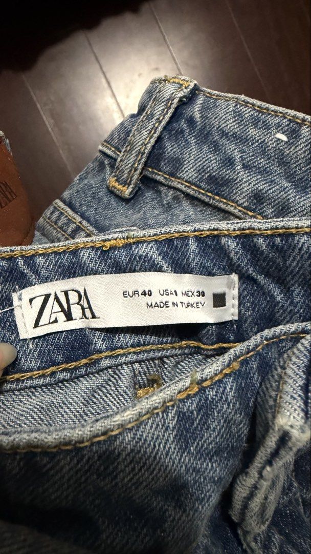 Zara Glitter Wide Leg Jeans (Category: Jeans) located in Makati City. Submitted by onthegridddd (Listing ID 1436589251, Image 2). Description: - Zara wide leg jeans - Light wash - Size: EUR 40, USA 4, MEX 30 - Made in Turkey - Five-pocket design - Button and zipper closure - Relaxed fit - Wide leg opening.