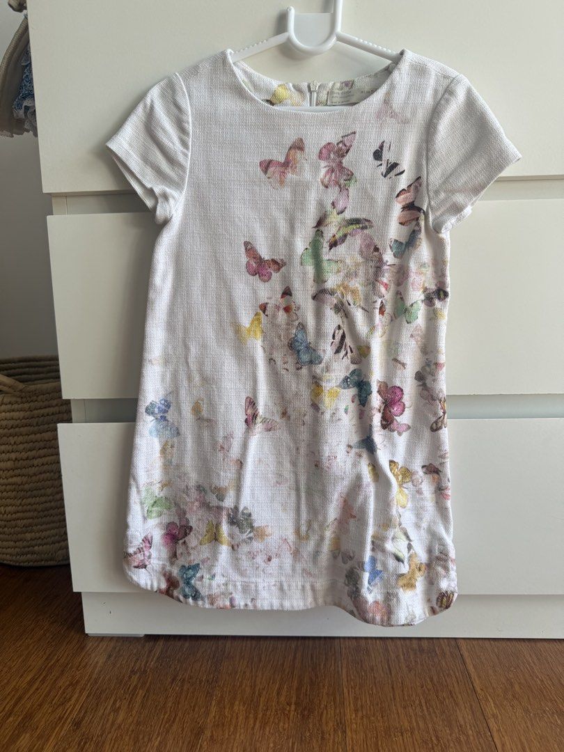 Zara Kids Dress (Category: Babies & Kids Fashion) located in Antipolo. Submitted by maricarbs (Listing ID 1436470793, Image 1). Description: .