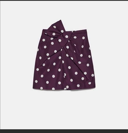 Zara Polka Dot Skirt (Category: Skirts) located in Angeles City. Submitted by closetsource (Listing ID 1436594421, Image 2). Description: Actual photos via dm Mop: gcash only Shipping: j&t.