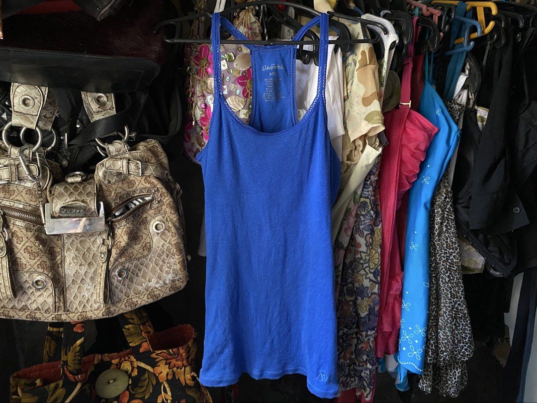 Aeropostale Blue Top | Y2k | Thrift (Category: Sleeveless) located in Los Banos. Submitted by samsukehiro (Listing ID 1436748756, Image 1). Description: - Blue color - Scoop neck and racerback - Features lace trim - Soft, comfortable fabric .