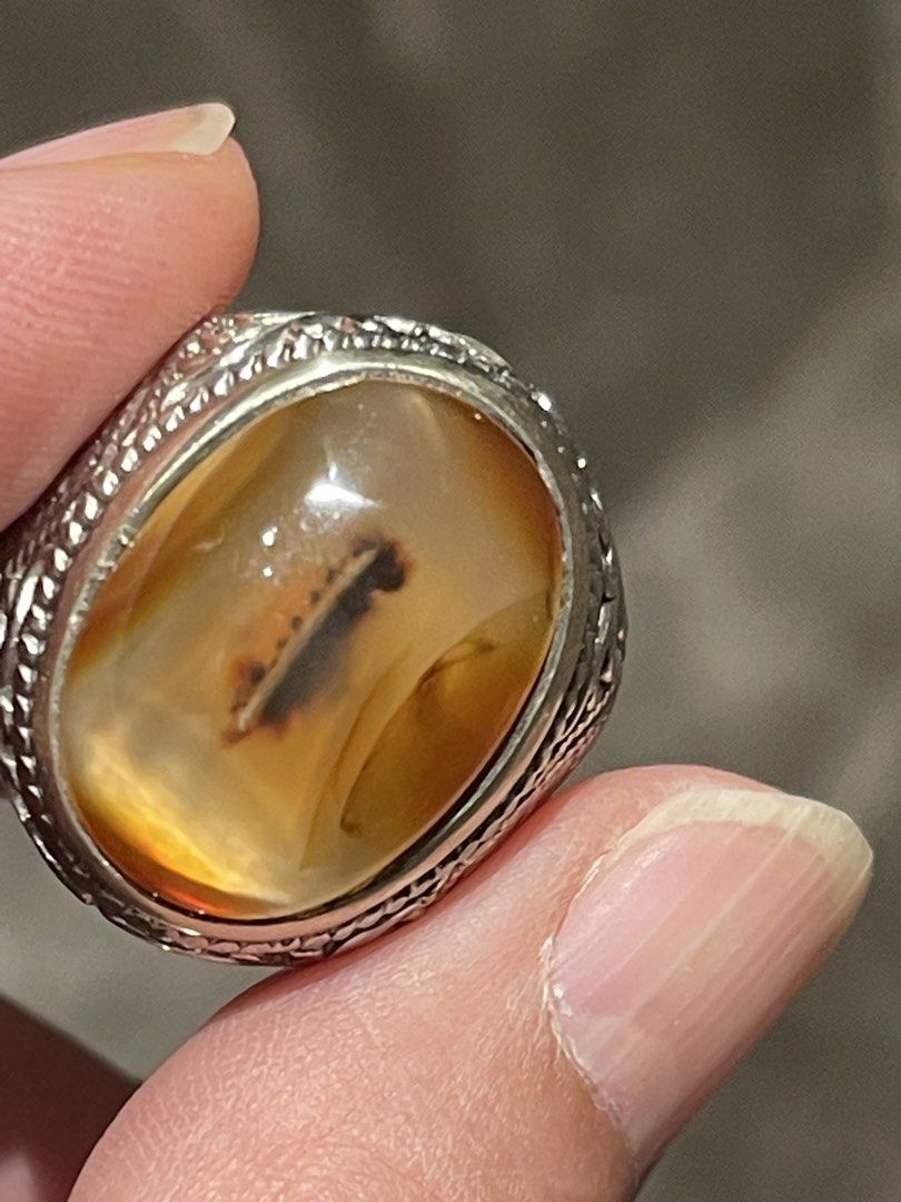 agate ring (Category: Religious Items) located in Singapore. Submitted by 03037299 (Listing ID 1436730109, Image 2). Description: ring size 18.5.