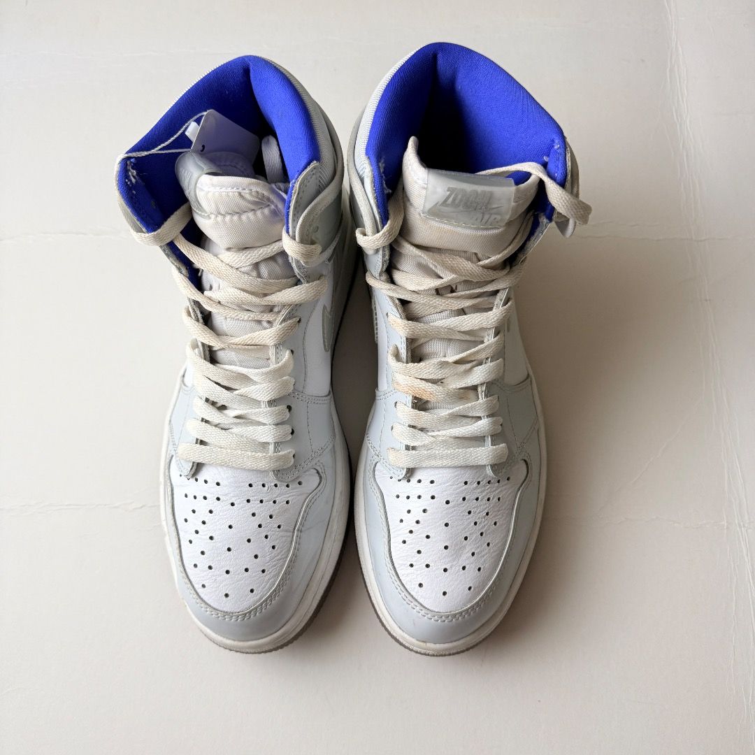Air Jordan 1 High Zoom (Category: Sneakers) located in Pasig City. Submitted by 2025dailydosegrail (Listing ID 1436808305, Image 3). Description: Nike Air Jordan 1 High Zoom in the "Racer Blue" colorway. Excellent condition 🔥 resale / aftermarket value 12k .