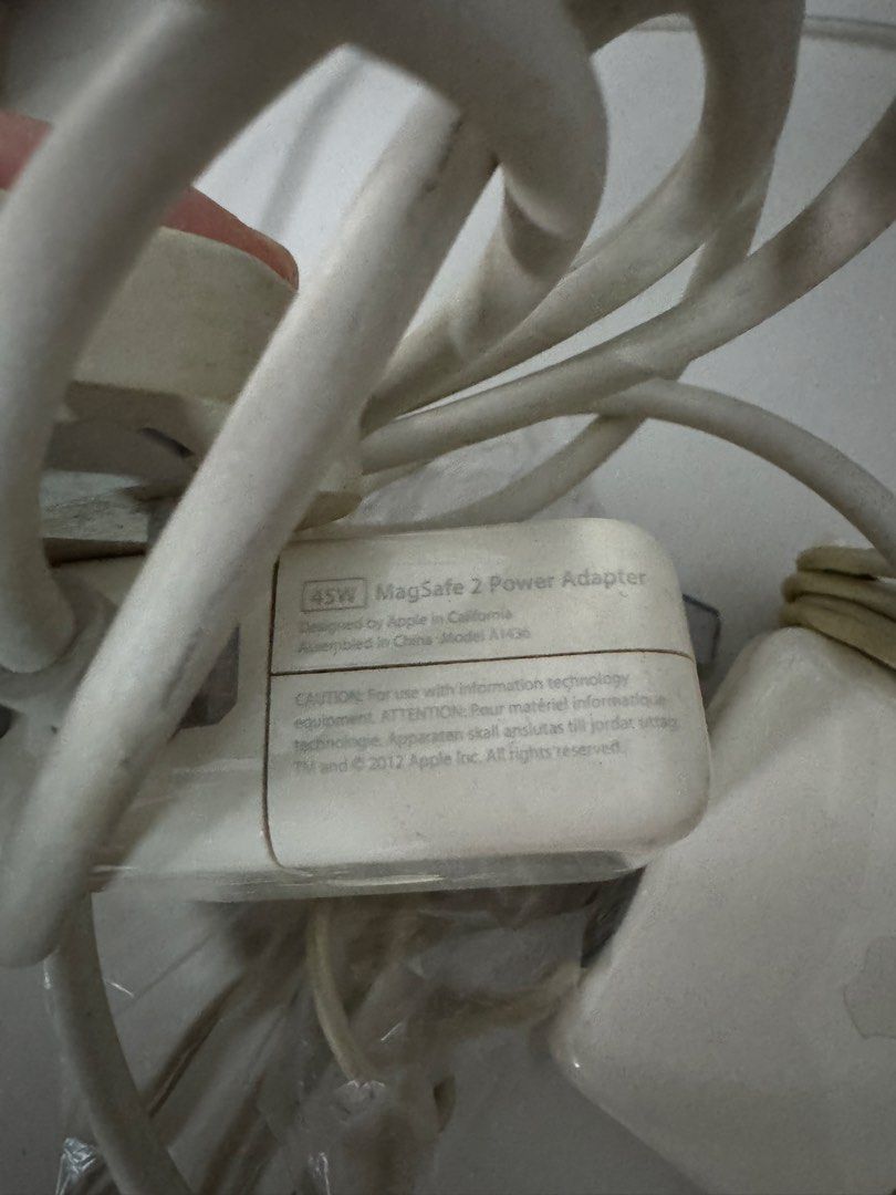 Apple 60w MagSafe Power Adapter458347412876185603
