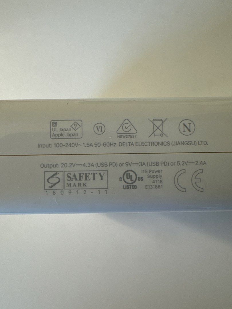 Apple 87W USB-C Power Adapter448403457977896963
