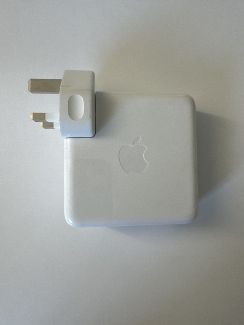 Apple 87W USB-C Power Adapter448403457977896960