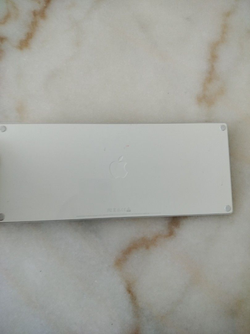 Apple Magic Keyboard - White448535475562096642