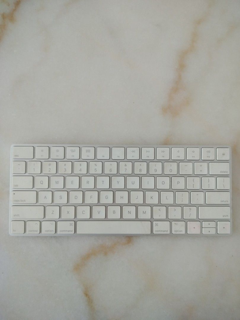 Apple Magic Keyboard - White448535475562096640