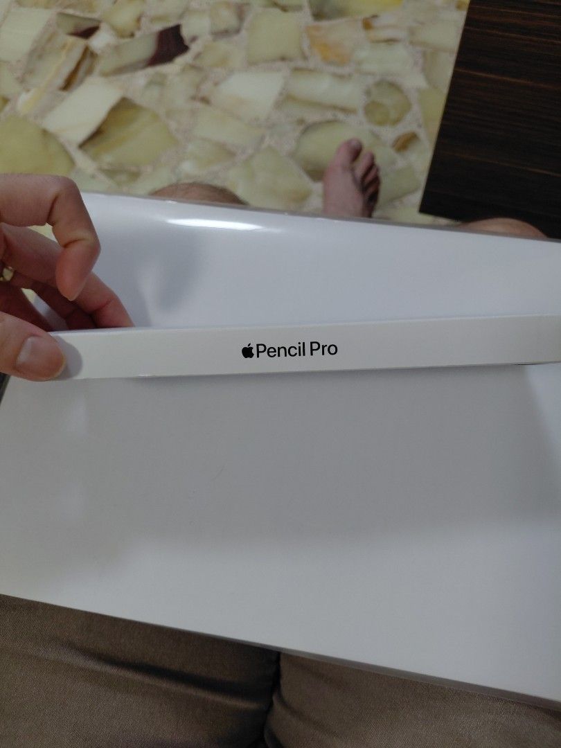 Apple pencil pro448539896128491521