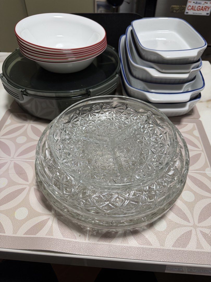Assorted Kitchenware Set - Bowls, Dishes, and Serving Platter448352440687022080