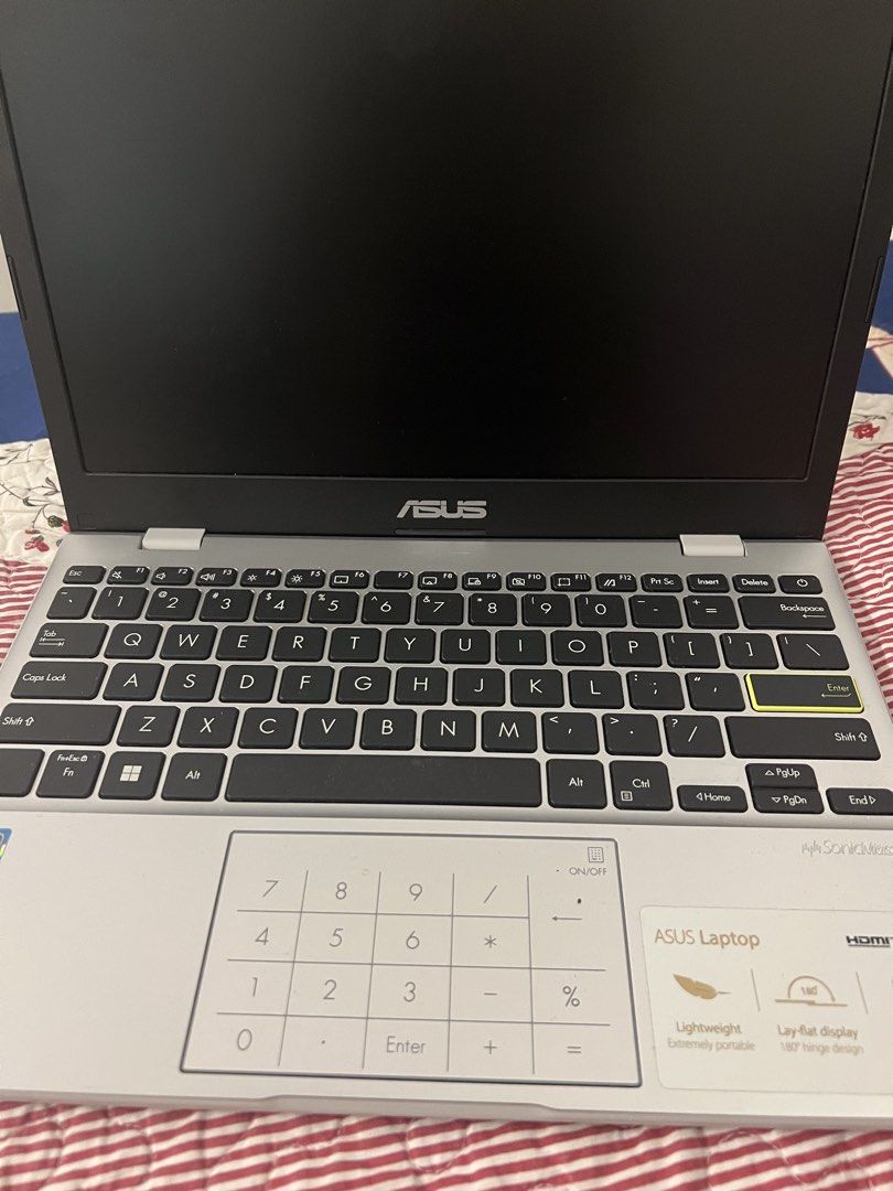 ASUS Laptop - Lightweight and Portable448174705230499840