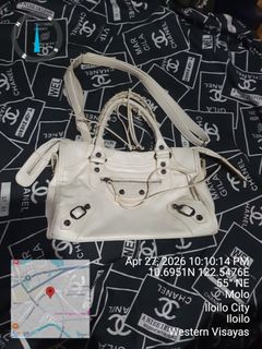 (Category: ) located in . Submitted by luxury.ilo1984 (Listing ID 1436688628, Image 1). Description: .