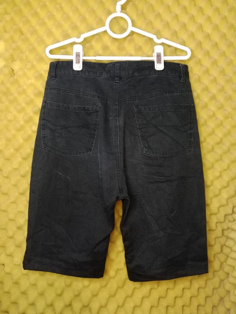 Balenciaga UNIFIT Shorts (Category: Luxury Apparel) located in Mabitac. Submitted by kitothrifty (Listing ID 1436791285, Image 2). Description: Balenciaga Unifit Short Size: XXS Dimes: W - 30 , L - 21 , T - 10 , H - 8.