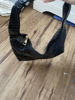 (Category: ) located in . Submitted by theabeatricee (Listing ID 1436741074, Image 1). Description: .