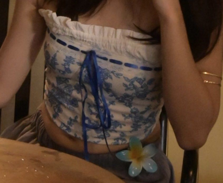 Blue Floral Tube Top (Category: Sleeveless) located in Dagupan City. Submitted by k4rah (Listing ID 1436662800, Image 1). Description: can fit xs to s. used once .