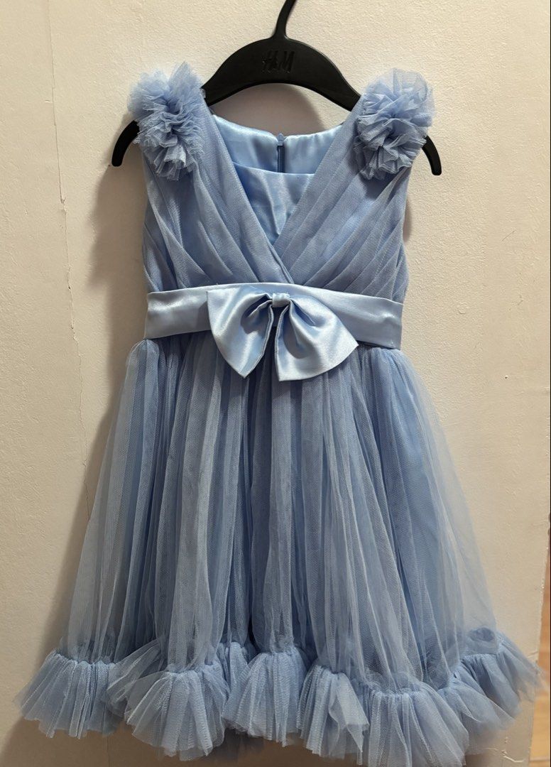 Blue Tulle Gown/Dress (Category: Babies & Kids Fashion) located in Bacoor. Submitted by aiiljhayyy (Listing ID 1436739615, Image 1). Description: For 4 years old No flaws.