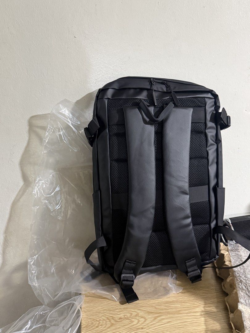 Brandnew Lenovo Legion Bag (Category: Backpacks) located in Manila. Submitted by shaishai32 (Listing ID 1436725366, Image 2). Description: Brandnew Lenovo Legion bag.
