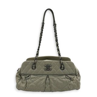 (Category: ) located in . Submitted by carousellluxury (Listing ID 1436700403, Image 1). Description: .