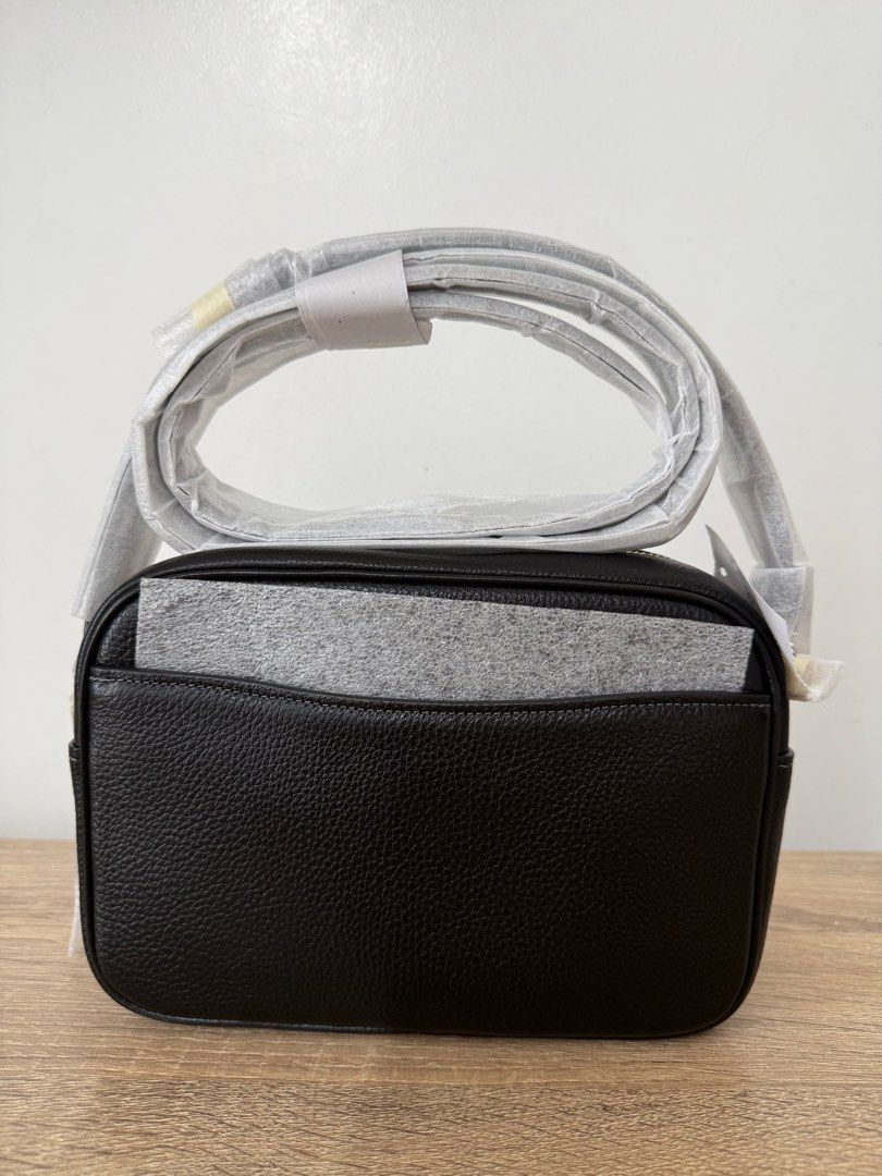 Coach Jamie Camera Bag Black (Category: Luxury Bags & Wallets) located in Antipolo. Submitted by ritzkenzo_olshop06 (Listing ID 1436653521, Image 2). Description: .