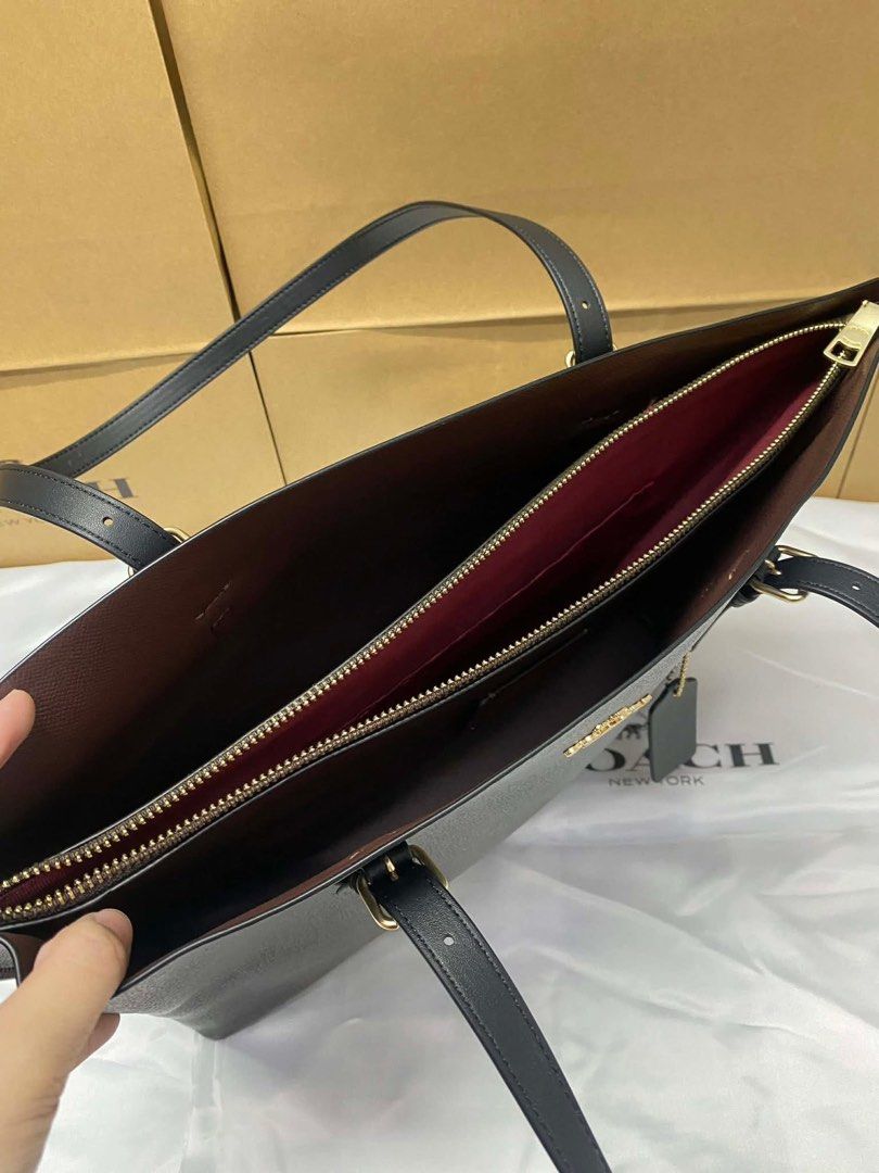 Coach Mollie Tote (Category: Luxury Bags & Wallets) located in Valenzuela. Submitted by markailandco. (Listing ID 1436809468, Image 3). Description: Brandnew Mallpullout Complete with paper bag.