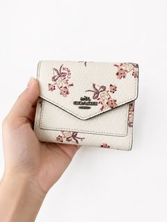 (Kategori: ) berada di . Dikirim oleh declutteringyou (ID iklan 1436677448, Gambar 1). Deskripsi: .