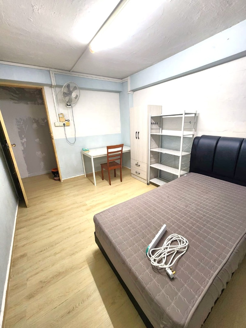 (Category: ) located in . Submitted by your_rental_specialist (Listing ID 1436667655, Image 1). Description: .