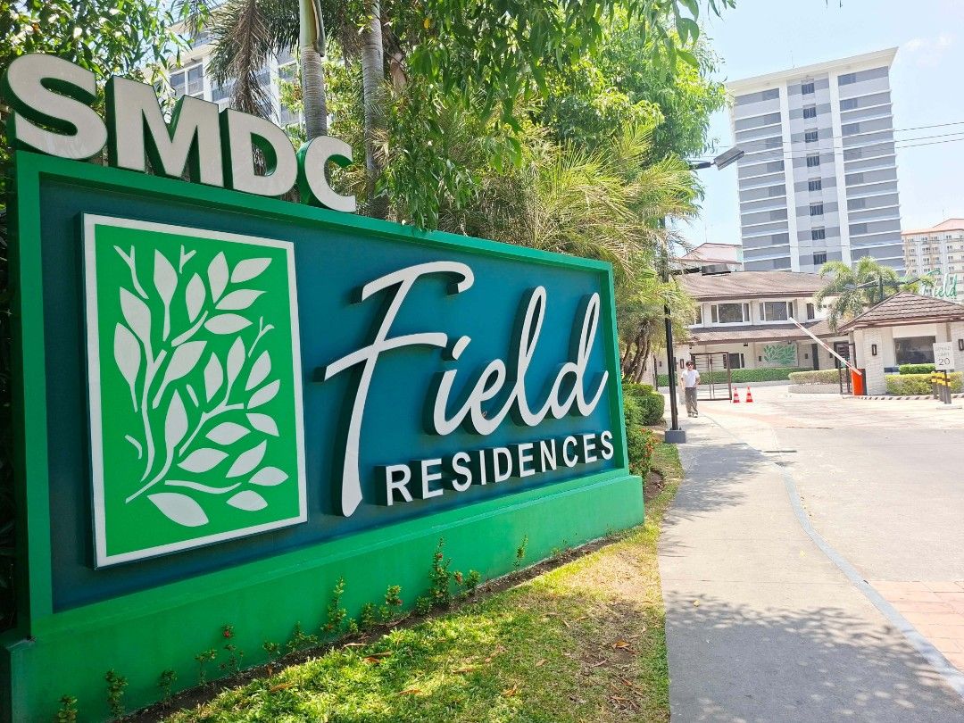 Condominium Unit (Category: Apartments & Condos) located in Las Pinas. Submitted by apples_here (Listing ID 1436750570, Image 1). Description: 24sqm floor area Facing amenities 1 bedroom divider 1 bathroom 2nd floor Not working - tv - microwave Will provide - induction stove.