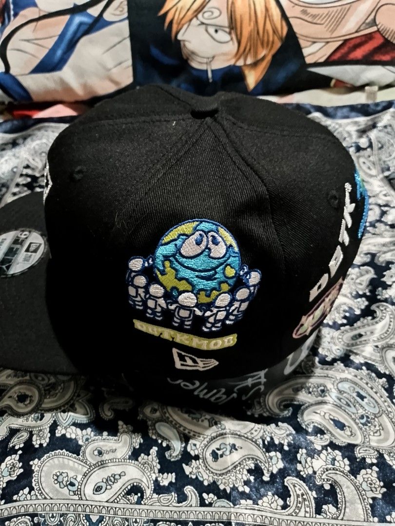 DBTK New Era 9Fifty Snapback Cap (Category: Caps & Hats) located in Baliuag. Submitted by vanckoredew (Listing ID 1436745932, Image 2). Description: - DBTK x New Era 9Fifty Snapback Cap - Black colorway - Features the DBTK logo - Embroidered patches - Comes with a New Era sticker - Flat brim - Adjustable snapback closure.