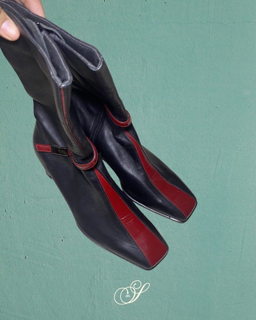 DIARIO 2000 BLACK AND RED BOOTS (Category: Boots) located in Quezon City. Submitted by ____sampai (Listing ID 1436695502, Image 2). Description: DIARIO 2000 BLACK AND RED BOOTS - Good condition inside - Size 6 on tag - Size 23mm.
