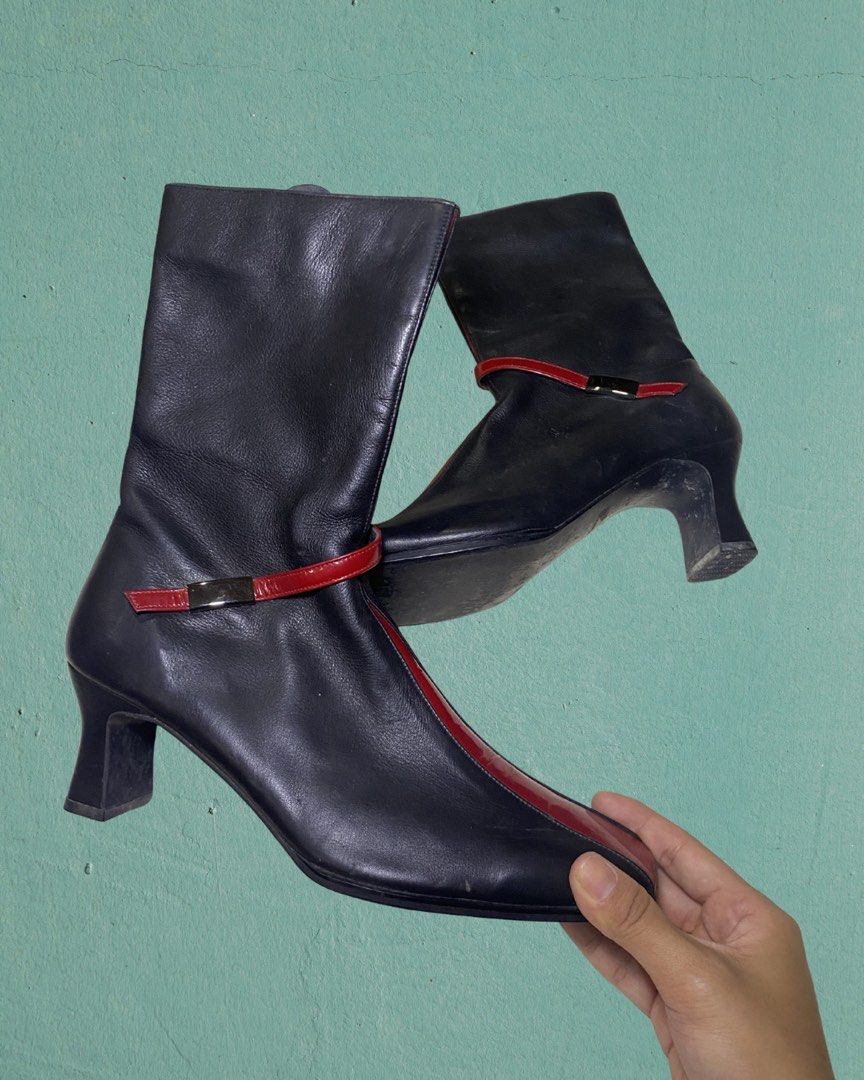 DIARIO 2000 BLACK AND RED BOOTS (Category: Boots) located in Quezon City. Submitted by ____sampai (Listing ID 1436695502, Image 1). Description: DIARIO 2000 BLACK AND RED BOOTS - Good condition inside - Size 6 on tag - Size 23mm.