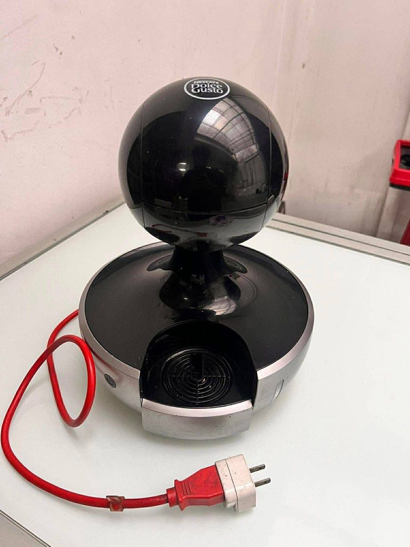 Dolce Gusto (Category: Beverages) located in Mandaluyong City. Submitted by assortedthingslists (Listing ID 1436682916, Image 2). Description: Slightly negotiable ₱5,999.
