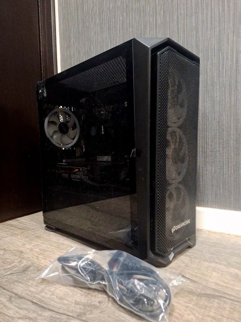 Dreamcore built Gaming PC448744095346872320