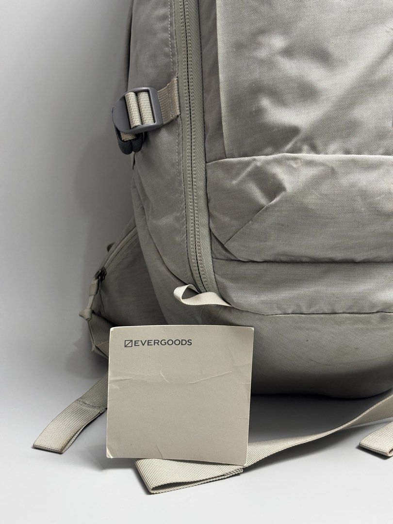 Evergoods Mountain Panel Loader 30L (MPL30) backpack in a light gray color (Category: Backpacks) located in Quezon City. Submitted by willsmile (Listing ID 1436758338, Image 3). Description: Evergoods Mountain Panel Loader 30L (MPL30) backpack in a light gray color Please read the description before buying MOP: gcash, bank transfer (bpi) Courier: J&T, lalamove Please view all uploaded photos before purchase you can also ask questions about the it