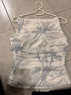 (Category: ) located in . Submitted by Charcat.Closet (Listing ID 1436772159, Image 1). Description: .