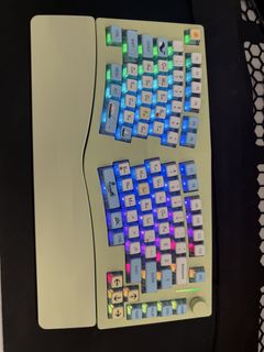 （分類：）位於 。 由 holunsss 提交（商品編號 1436751850，圖片 1）。簡介： 。