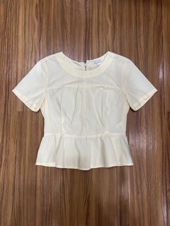 (Category: ) located in . Submitted by everythingbrandedpreloved_ (Listing ID 1436819363, Image 1). Description: .