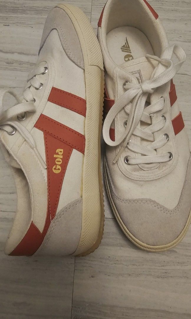 Gola Badminton Rubber shoes (Category: Sneakers) located in Cainta. Submitted by houseofseconds (Listing ID 1436737183, Image 3). Description: Brandnew no box.Canvas with rubber sole.Very good condition.Will give discount for sure buyers.Decluttering.