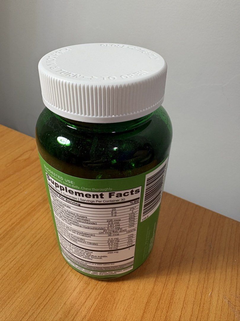 Goli Nutrition Supergreens Gummies 60 Count (Category: Health Food, Drinks & Tonics) located in San Fernando. Submitted by sammypgirl (Listing ID 1436804553, Image 2). Description: - Goli Supergreens Gummies - 60 gummies per bottle - Green bottle with white lid - Dietary supplement - Supplement facts are on the label.