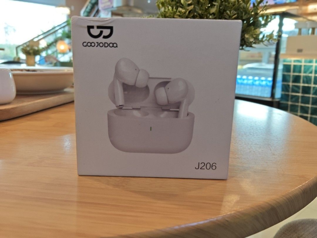 GooJodoq Wireless Earbuds (Category: Earphones) located in Batangas. Submitted by kokoy_garcia (Listing ID 1436655933, Image 1). Description: Legit GOOJODOQ wireless earbuds • Good condition • Smooth connectivity • Good audio quality • Clean and well kept • Can send more pics/videos for checking RFS: Not being used much Meetup available..