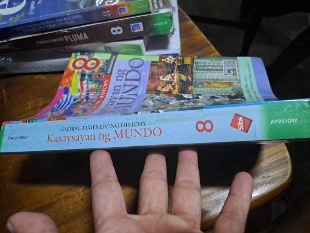 Grade 8 books (Category: Textbooks) located in Cainta. Submitted by dhengskie (Listing ID 1436742164, Image 2). Description: barely to none writtings inside. pluma is the only cover that is not so good because we didnt put plastic cover on it but inside also has minimal writtings. Best if taken as pack. if not prices varies depends in the book.