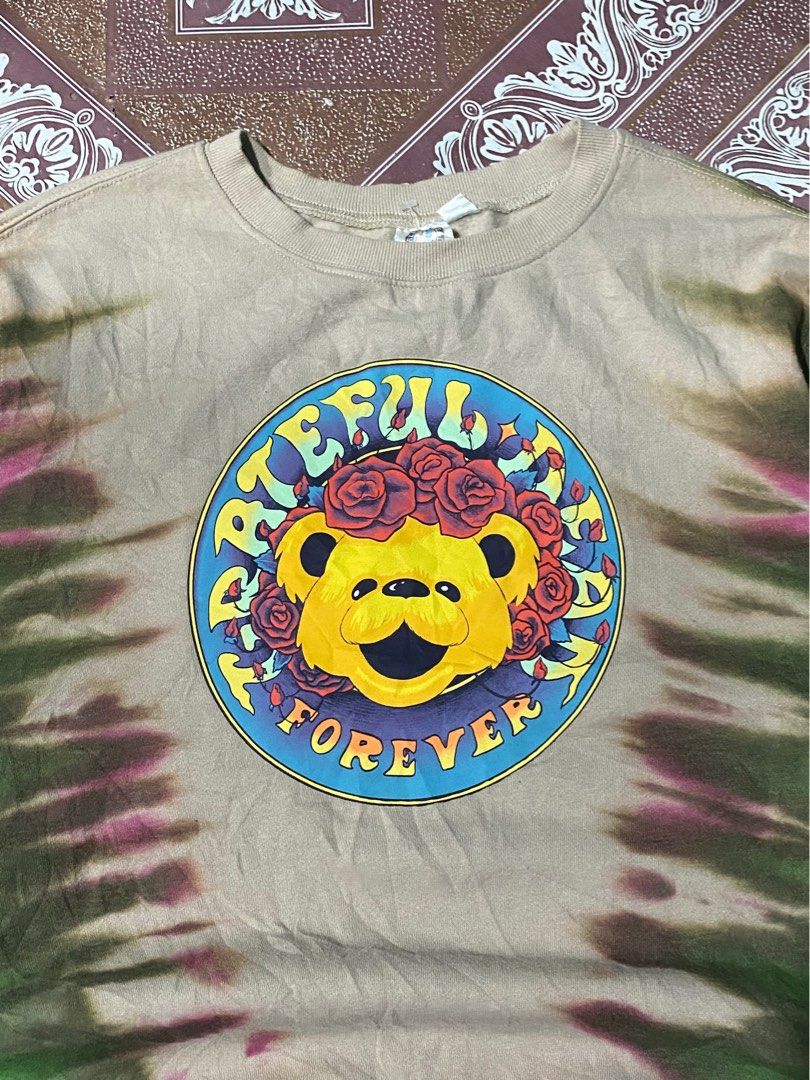 Grateful Dead Tie Dye Crewneck Sweatshirt (Category: Coats, Jackets and Outerwear) located in Cavite. Submitted by plankdalooter (Listing ID 1436780719, Image 2). Description: 23 width 26 length excellent condition.