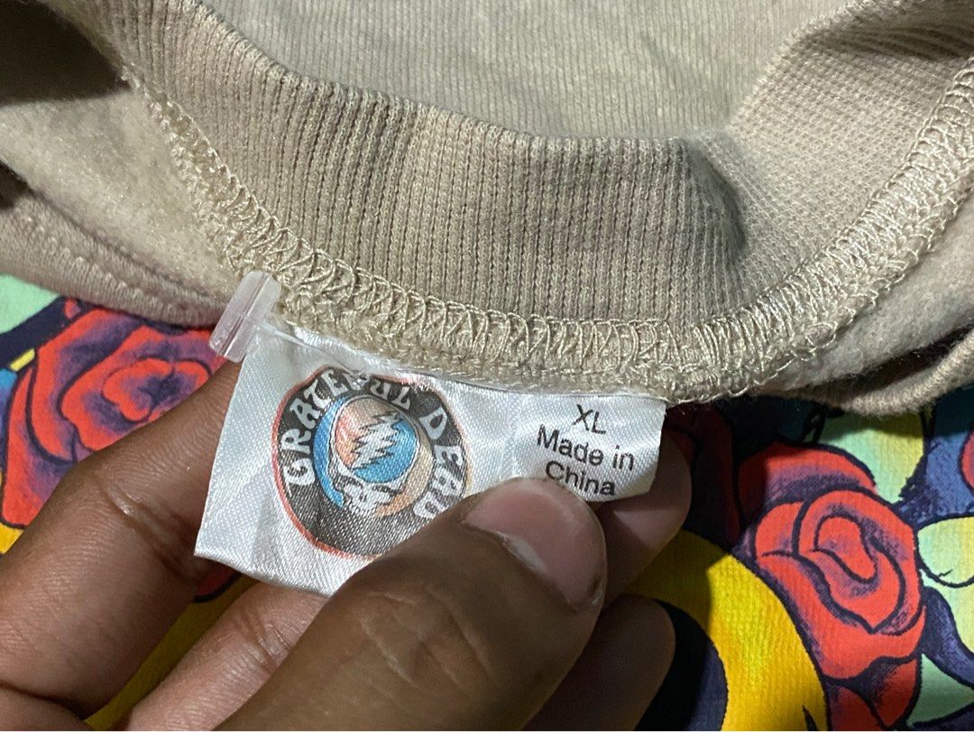 Grateful Dead Tie Dye Crewneck Sweatshirt (Category: Coats, Jackets and Outerwear) located in Cavite. Submitted by plankdalooter (Listing ID 1436780719, Image 3). Description: 23 width 26 length excellent condition.