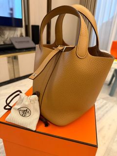 (Category: ) located in . Submitted by luxcollectionz (Listing ID 1436750437, Image 1). Description: .