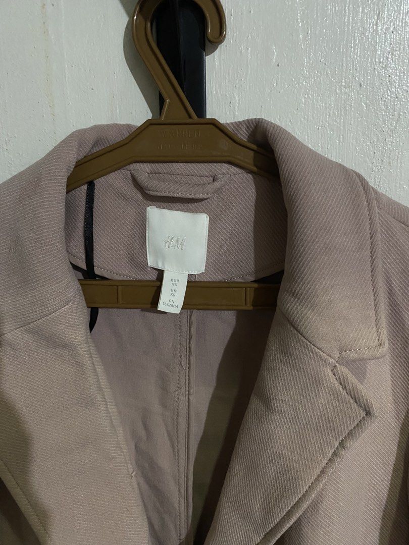 H&M Long Coat - XS (Category: Coats, Jackets and Outerwear) located in Lapu Lapu. Submitted by rcelp (Listing ID 1436789107, Image 3). Description: Fits small.