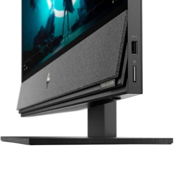 HP envy 32 All-in-One Desktop PC448412377867898881