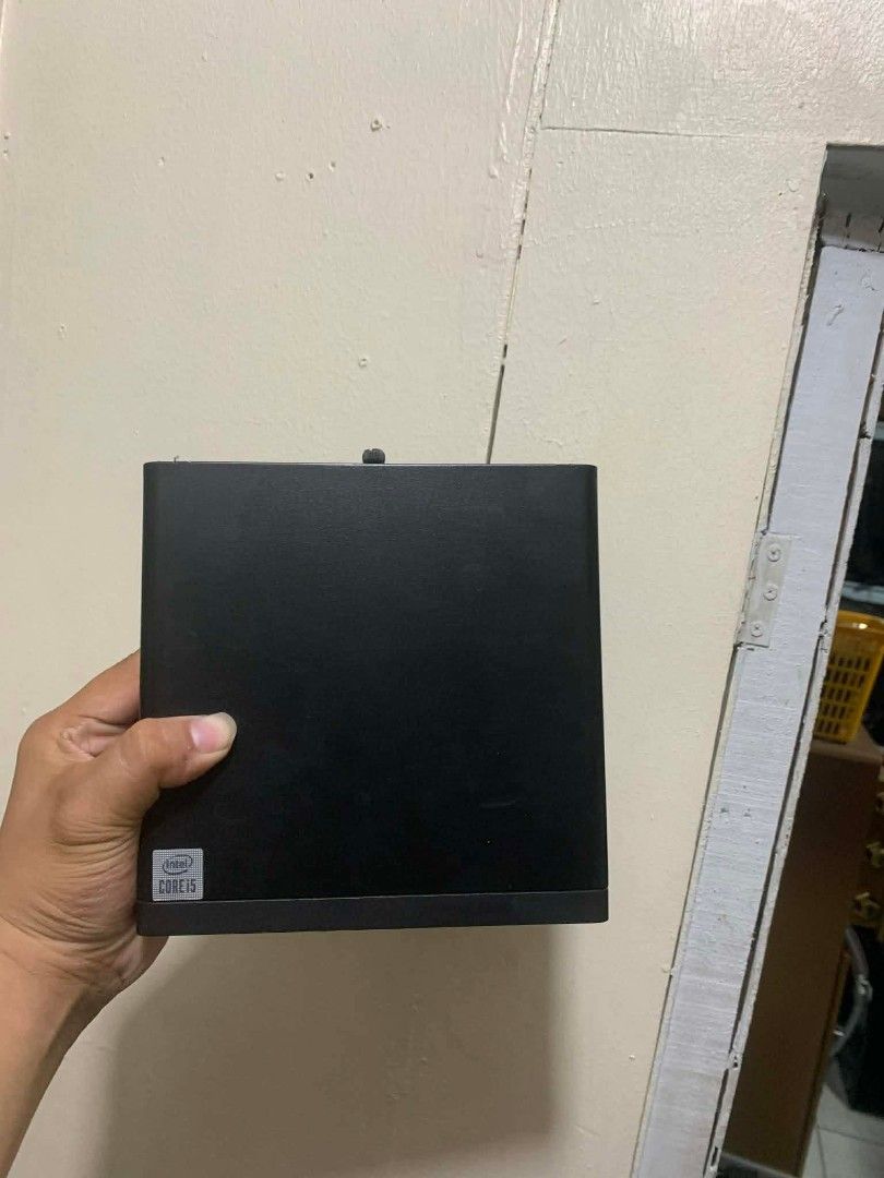 HP prodesk 400 G6 desktop Mini (Category: Desktops) located in Manila. Submitted by happyearth.953a15 (Listing ID 1436800406, Image 2). Description: HP prodesk 400 G6 desktop Mini I5 10th gen Intel UHD Graphics 630 16gb ram 128gb nvme 500gb HDD Windows 11 pro OS Unit with power adapter 💸💸 12,500 Location: San Andres bukid manila Pick up or deliver cod.