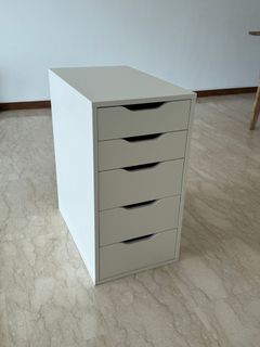 (Category: ) located in . Submitted by maximevdb (Listing ID 1436663266, Image 1). Description: .