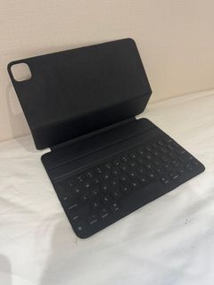 Smart keyboard folio ipad pro 11 For Sale | Carousell Singapore